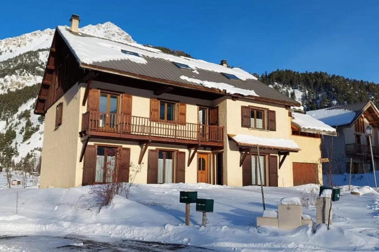 Apartment Croix Carail - Completely Renovated In Roubion contacts